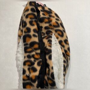 NWT Leopard Print Soft Fleece Lined Indoor Slippers Size 5-9 Slip Resistant Sole